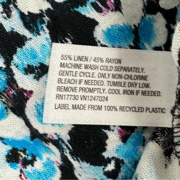 SALE FUTURE COLLECTIVE FLORAL SKIRT - Picture 8 of 8